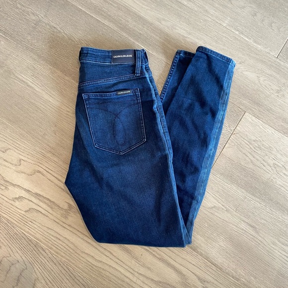 Calvin Klein | High-Rise Skinny | 28x30 - Picture 1 of 4